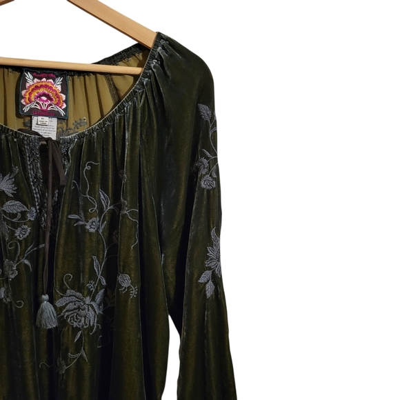 Johnny Was Green Velvet Embroidered Floral Top - Picture 5 of 11